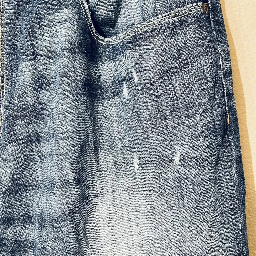 Cremieux Jeans Distressed Straight Wide Leg Relaxed Fit Men's Size 38/30 ( 28!!)